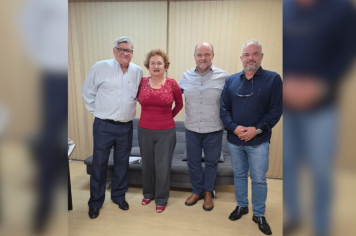Deputado Ricardo Madalena recebe comitiva de Duartina e promete recursos para a saúde