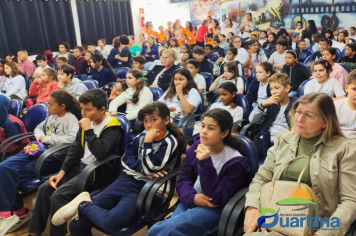 Conscientização e arte marcam ação do Maio Laranja com alunos das EMEFs no CRAS de Duartina