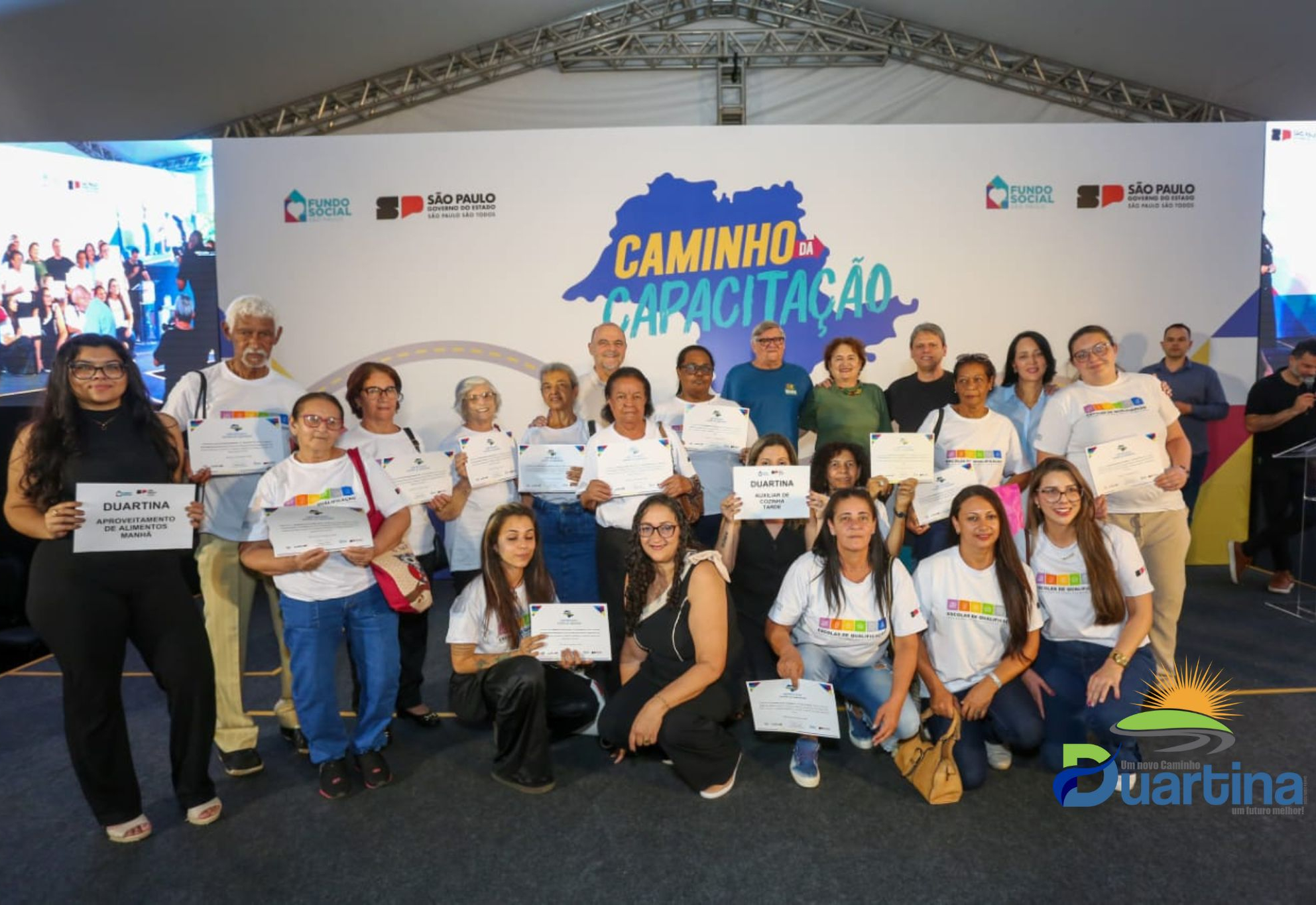 Formandos de Duartina participam de cerimônia do programa Caminho da Capacitação em Bauru